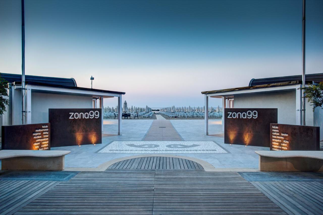 Mediterraneo Hotel & Suites Cattolica Exterior foto